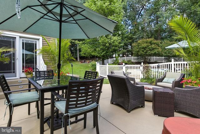 1979 ALCOTT RD, York, PA 17406