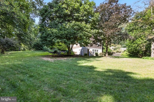 1979 ALCOTT RD, York, PA 17406