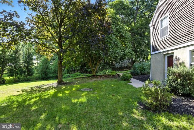 1979 ALCOTT RD, York, PA 17406