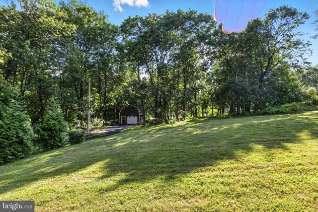 1979 ALCOTT RD, York, PA 17406