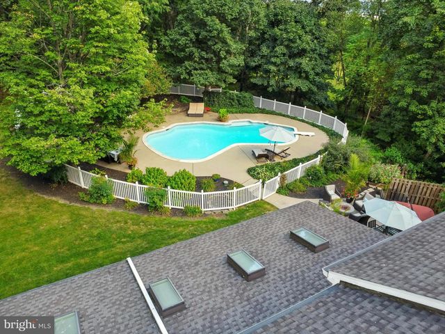 1979 ALCOTT RD, York, PA 17406