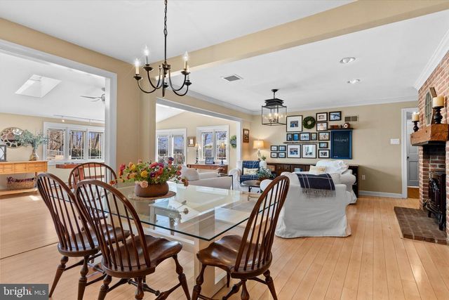 1979 ALCOTT RD, York, PA 17406