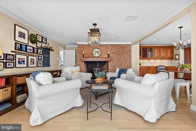 1979 ALCOTT RD, York, PA 17406