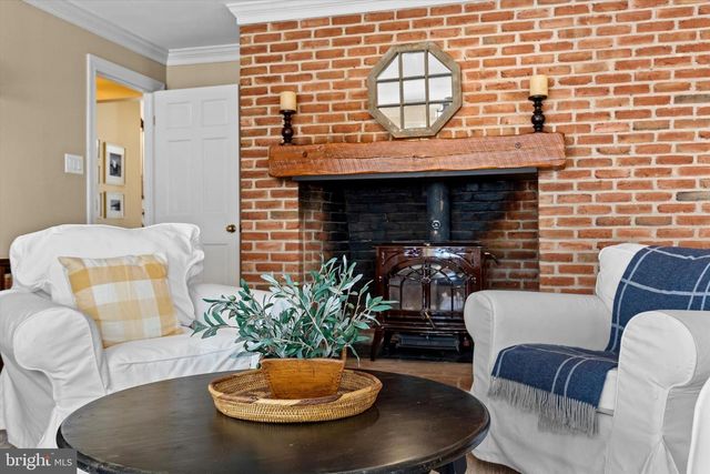 1979 ALCOTT RD, York, PA 17406