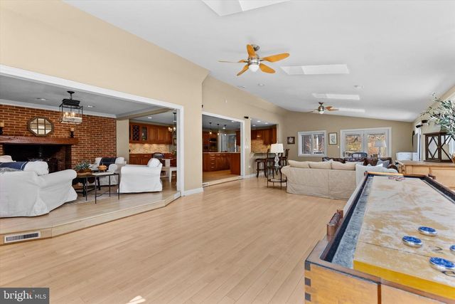 1979 ALCOTT RD, York, PA 17406