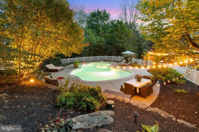 1979 ALCOTT RD, York, PA 17406