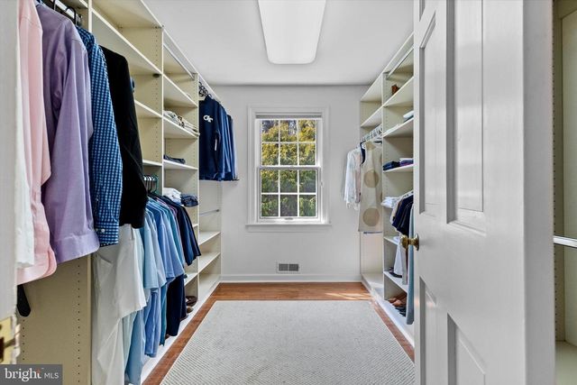 1979 ALCOTT RD, York, PA 17406