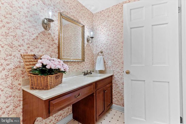 1979 ALCOTT RD, York, PA 17406