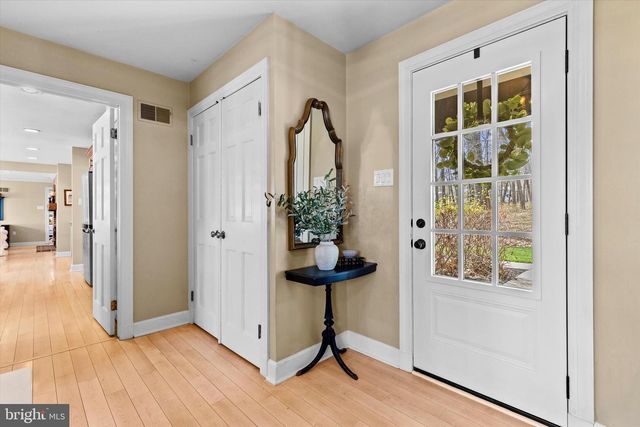 1979 ALCOTT RD, York, PA 17406