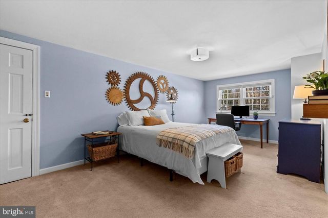 1979 ALCOTT RD, York, PA 17406