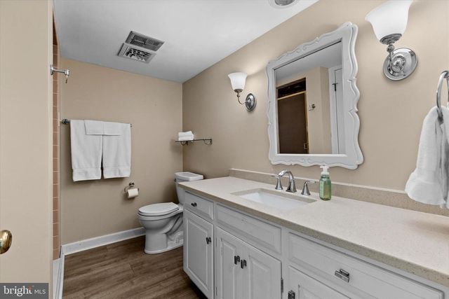 1979 ALCOTT RD, York, PA 17406