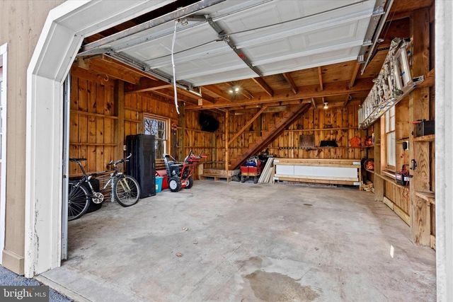 1979 ALCOTT RD, York, PA 17406