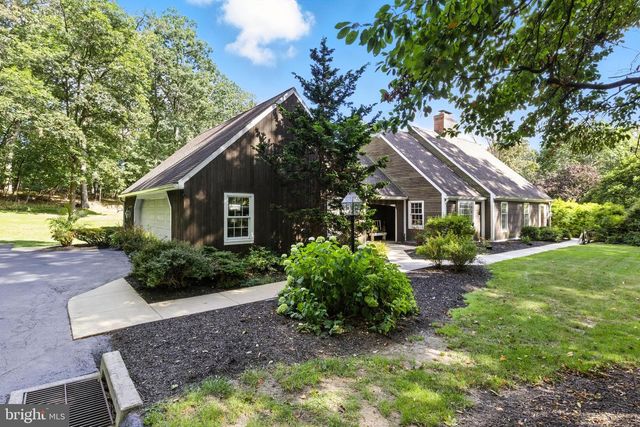 1979 ALCOTT RD, York, PA 17406