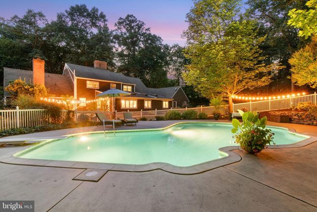 1979 ALCOTT RD, York, PA 17406