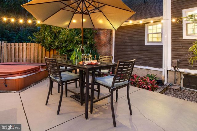 1979 ALCOTT RD, York, PA 17406