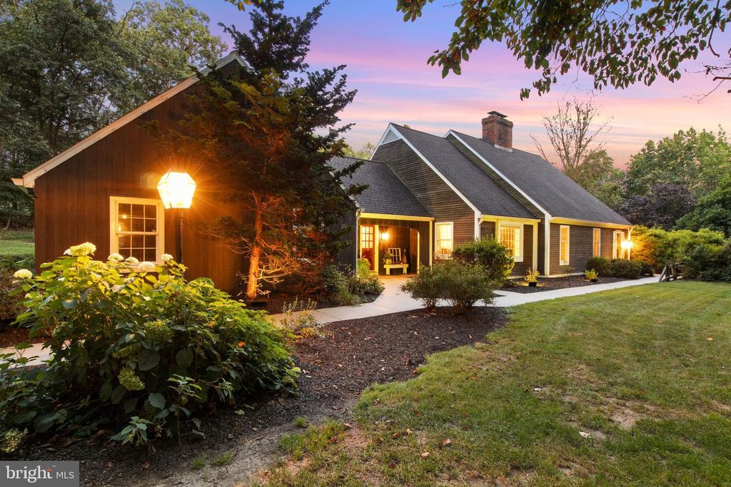 1979 ALCOTT RD, York, PA 17406