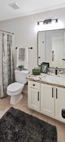 14 Valley Oaks Circle, The Woodlands, TX 77382