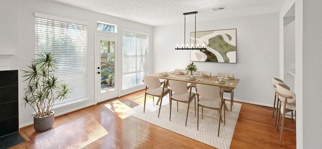 14 Valley Oaks Circle, The Woodlands, TX 77382