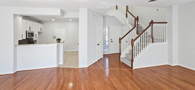 14 Valley Oaks Circle, The Woodlands, TX 77382