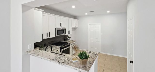 14 Valley Oaks Circle, The Woodlands, TX 77382