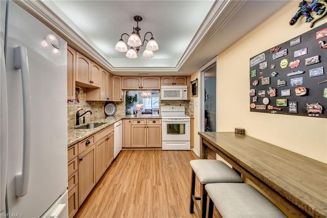 6725 Winkler RD 202, Fort Myers, FL 33919