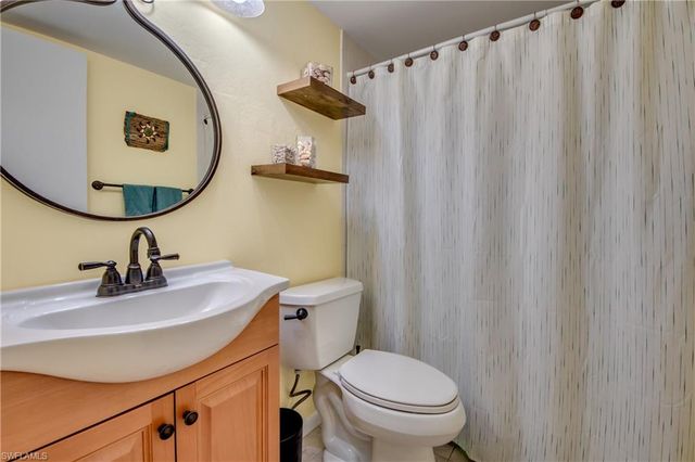 6725 Winkler RD 202, Fort Myers, FL 33919