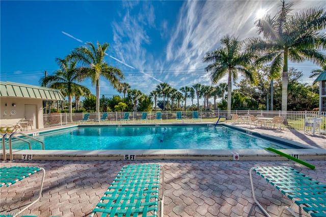 6725 Winkler RD 202, Fort Myers, FL 33919