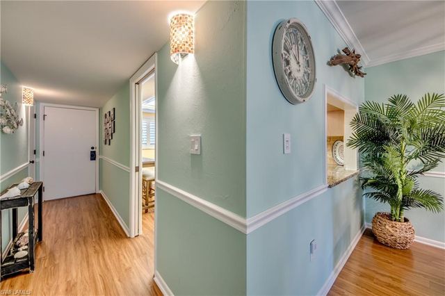 6725 Winkler RD 202, Fort Myers, FL 33919