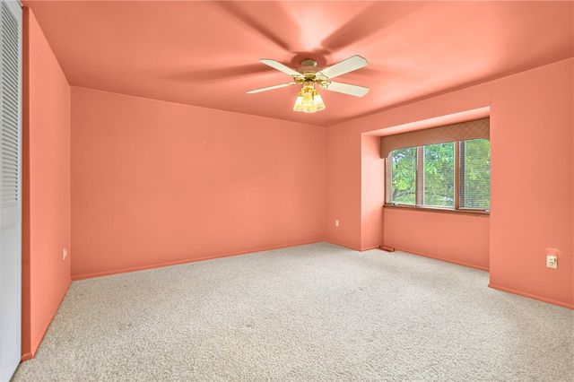 55 Maple Ct, Ross Twp, PA 15237