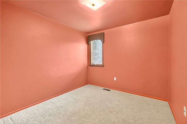 55 Maple Ct, Ross Twp, PA 15237