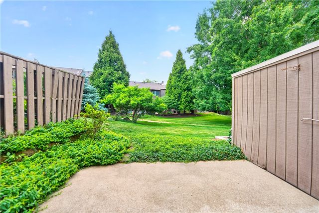 55 Maple Ct, Ross Twp, PA 15237