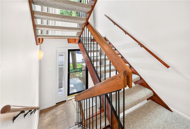 55 Maple Ct, Ross Twp, PA 15237