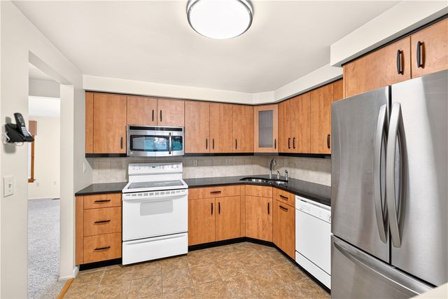 55 Maple Ct, Ross Twp, PA 15237
