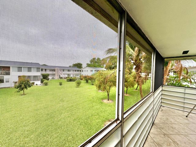 48 Bedford B, West Palm Beach, FL 33417