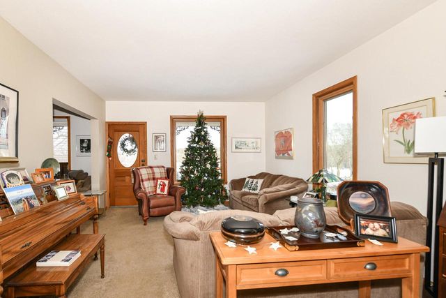 561 W Chestnut STREET, Burlington, WI 53105