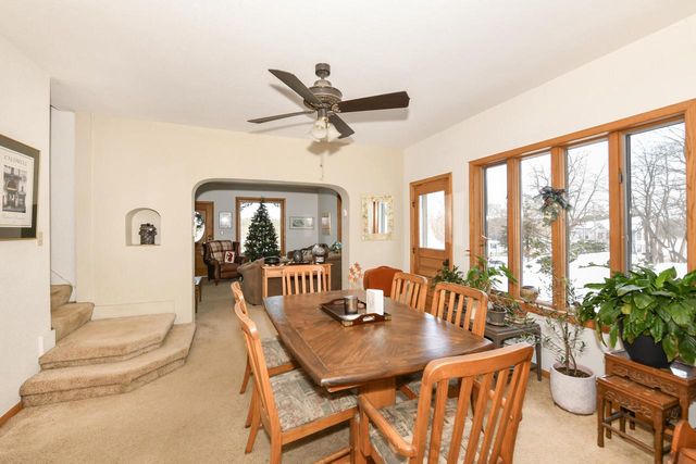 561 W Chestnut STREET, Burlington, WI 53105