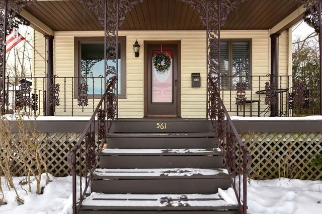 561 W Chestnut STREET, Burlington, WI 53105