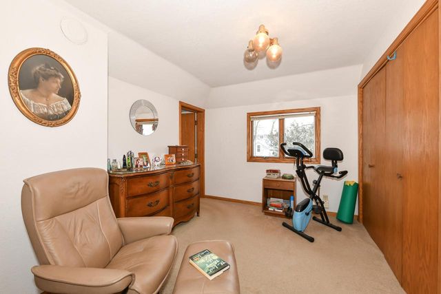 561 W Chestnut STREET, Burlington, WI 53105