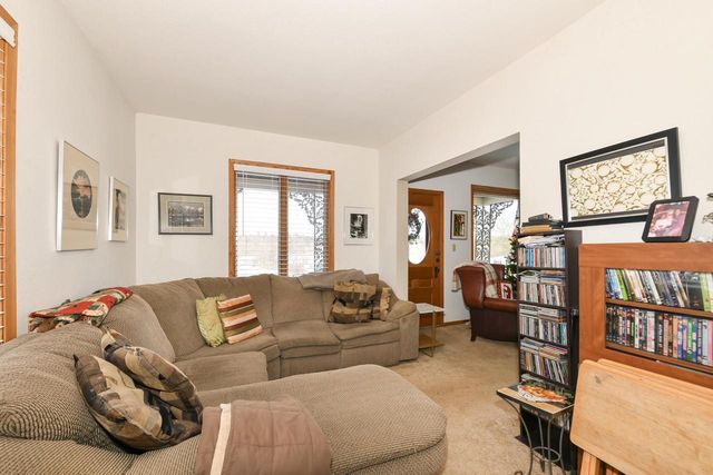 561 W Chestnut STREET, Burlington, WI 53105