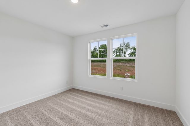 3201 Gravity Drive, Columbia, TN 38401
