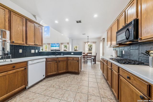 1788 OAKMONT CIR, New Braunfels, TX 78132