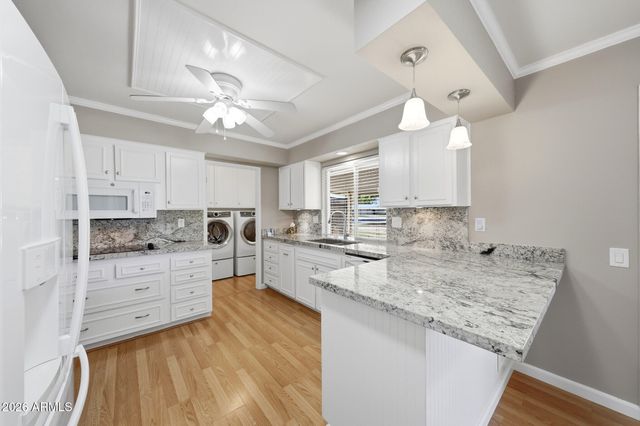 9822 W SANDSTONE Drive, Sun City, AZ 85351