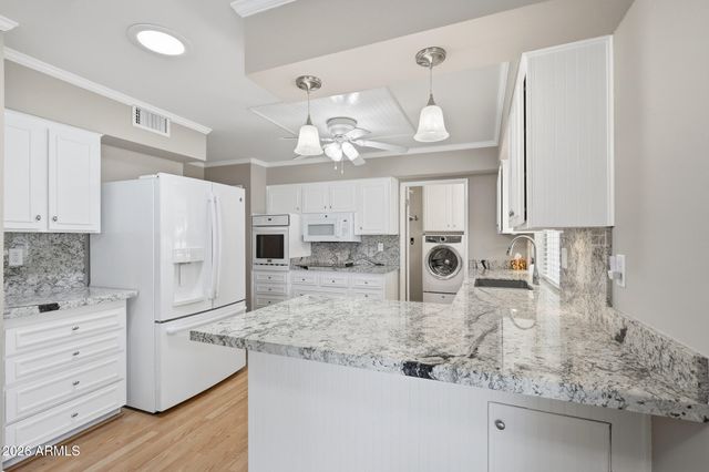 9822 W SANDSTONE Drive, Sun City, AZ 85351