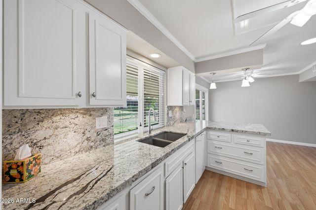 9822 W SANDSTONE Drive, Sun City, AZ 85351