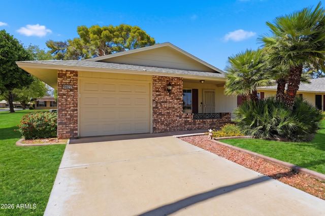 9822 W SANDSTONE Drive, Sun City, AZ 85351