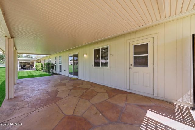 9822 W SANDSTONE Drive, Sun City, AZ 85351