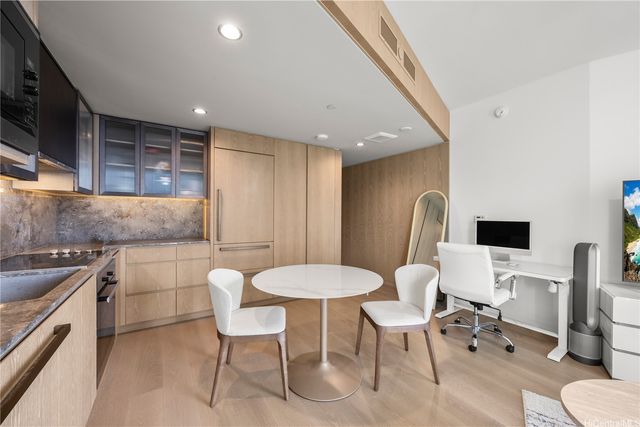 1000 Auahi Street 603, Honolulu, HI 96814