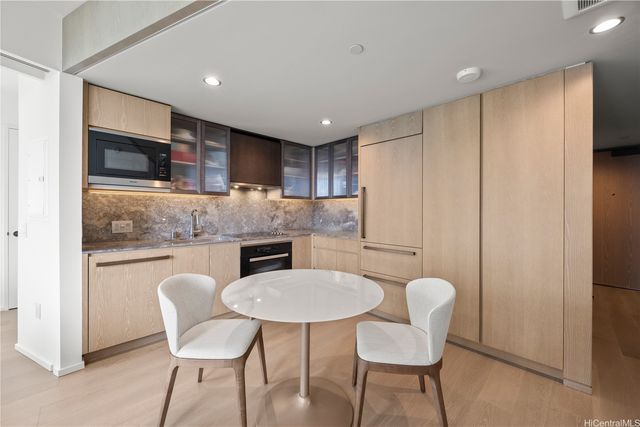 1000 Auahi Street 603, Honolulu, HI 96814