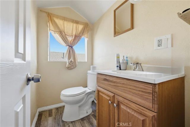 706 W 42nd, Los Angeles, CA 90037