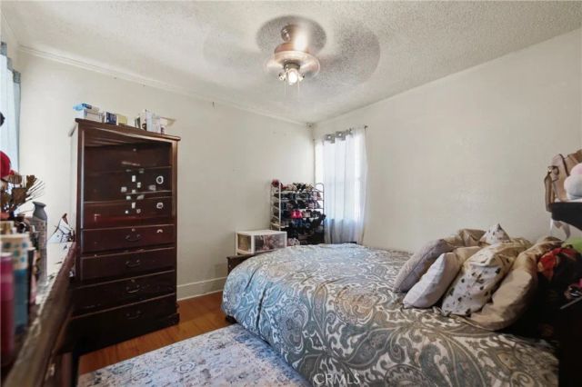 706 W 42nd, Los Angeles, CA 90037